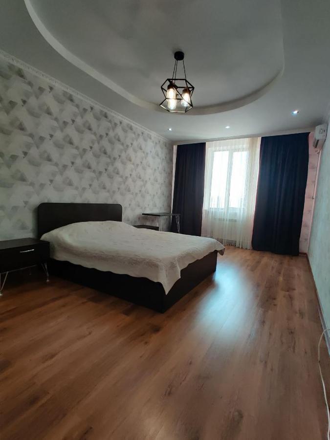 Комната В 4Х Комнатной Квартире Almaty Eksteriør billede